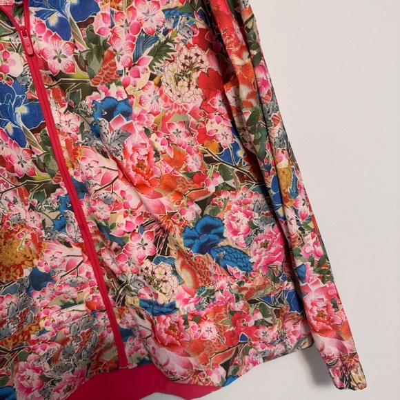 🌸2018 Seawheeze Lululemon Pack It Up Jacket - Picture 4 of 10